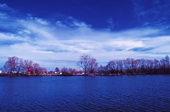 Infrared_film_Visible_and_IR_lights_020
